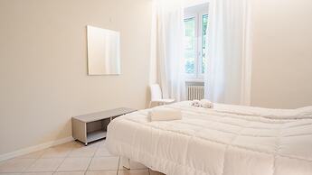 Sweet Lake Apartment - Italian Homing