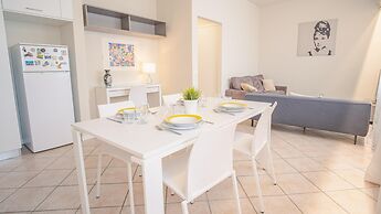 Sweet Lake Apartment - Italian Homing