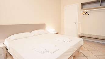 Sweet Lake Apartment - Italian Homing