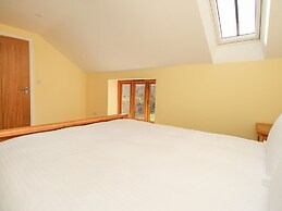 The Stables, Burton Bradstock