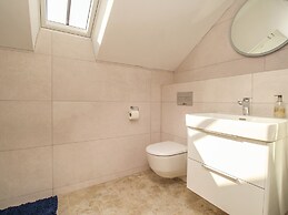 The Stables, Burton Bradstock