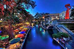 The Xennial Ice Cold AC With Fast Wi-fi