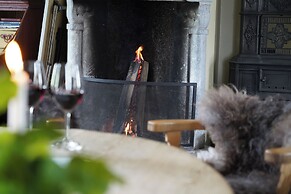 Kongsvold Fjeldstue by Frich`s