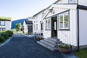 Kongsvold Fjeldstue by Frich`s