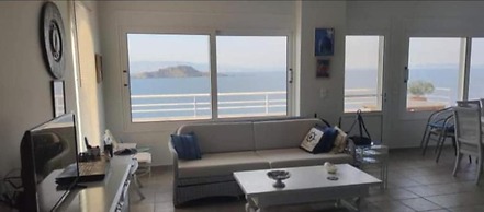 Charming 4-bed Villa in Pefkali