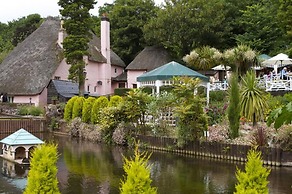 Lovely Period Villa Sleeps 8 Resting in Torquay