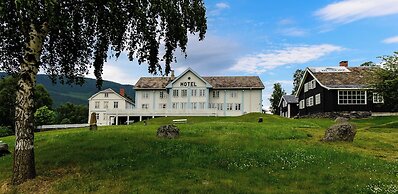 Dale Gudbrands Gard by Frichs