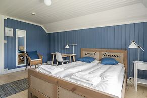 Dale Gudbrands Gard by Frichs