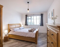 Greenaway, 4 Rockhaven Gardens