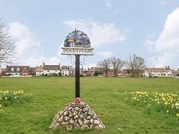 Dove's Nest