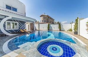 Extraordinary Villa With Private Pool in Antalya