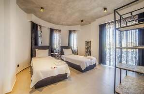 Extraordinary Villa With Private Pool in Antalya