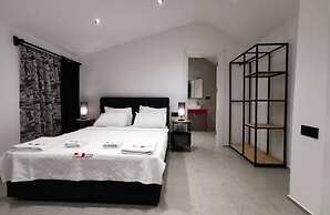 Extraordinary Villa With Private Pool in Antalya