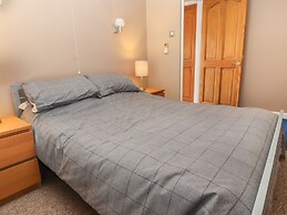 27 Green Road