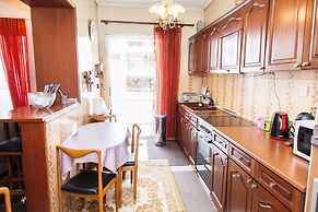 Elegant  Spacious Marousi Apt