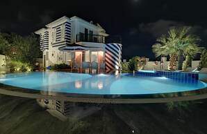 Exquisite Villa With Private Pool in Antalya
