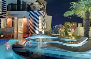 Exquisite Villa With Private Pool in Antalya