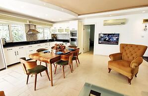 Exceptional Villa With Private Pool in Antalya