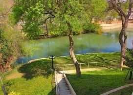 Timeless Tranquility Crc 317 2 Bedroom Condo by RedAwning