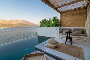 Amethyst Selene Paleros