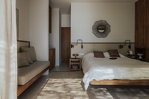 Amethyst Selene Paleros