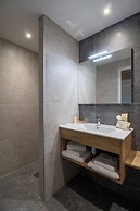 Shana Hotel & Residence