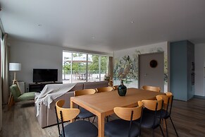 Shana Hotel & Residence