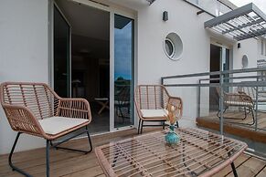 Shana Hotel & Residence