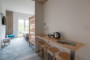 Shana Hotel & Residence