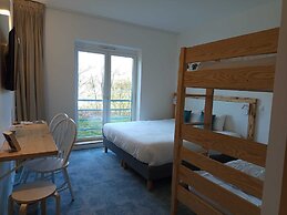 Shana Hotel & Residence