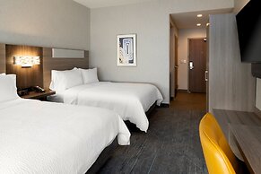 Holiday Inn Express and Suites Hollister, an IHG Hotel