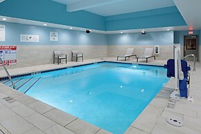 Holiday Inn Express and Suites Hollister by IHG