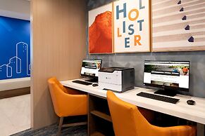 Holiday Inn Express and Suites Hollister by IHG