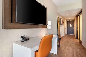 Cambria Hotel Minneapolis Downtown