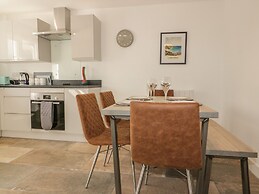 4 Trerammet Crescent