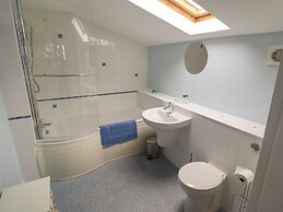 9 Harefield Cottages