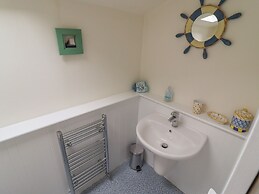 9 Harefield Cottages