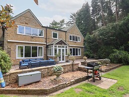 Raincliffe Manor