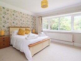 Raincliffe Manor