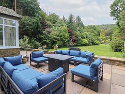 Raincliffe Manor