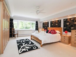 Raincliffe Manor