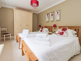 Raincliffe Manor