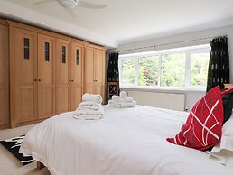 Raincliffe Manor