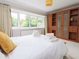 Raincliffe Manor