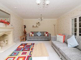 Raincliffe Manor
