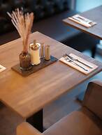 THE ROOMS - Hotel & House