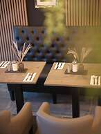 THE ROOMS - Hotel & House