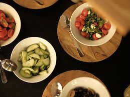 THE ROOMS - Hotel & House