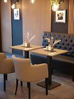 THE ROOMS - Hotel & House