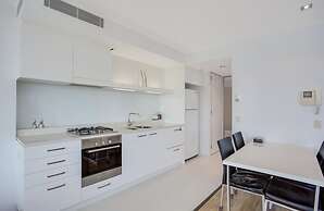 Sky Point Tower - Private Apartments